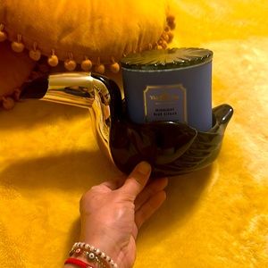 Beautiful toucan candle holder in 100% perfect